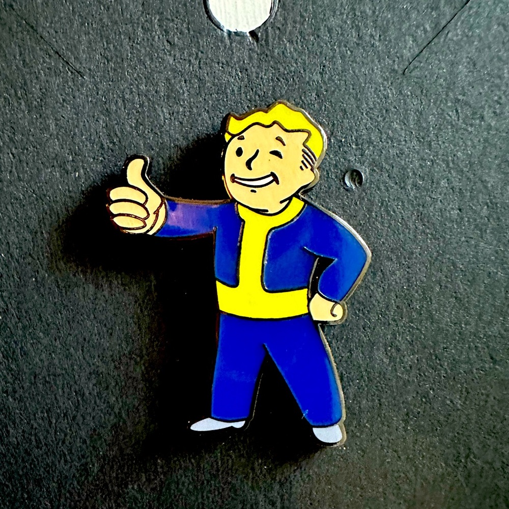 Fallout vault boy enamel pin